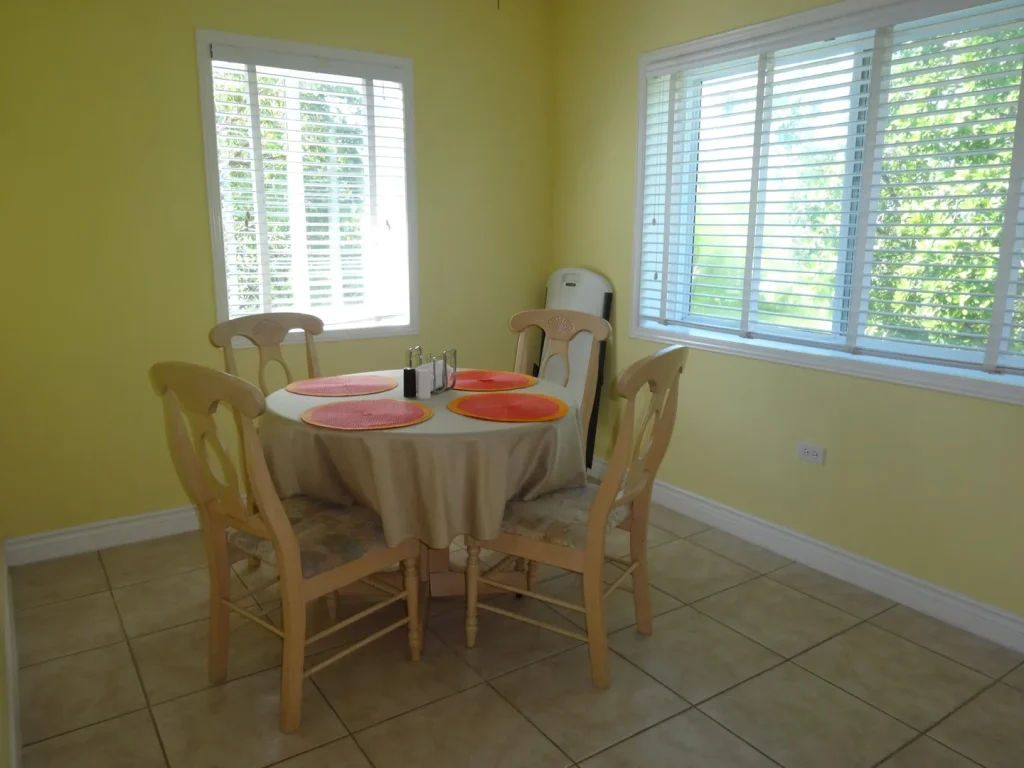 Dining area at Sunset Paradise 3