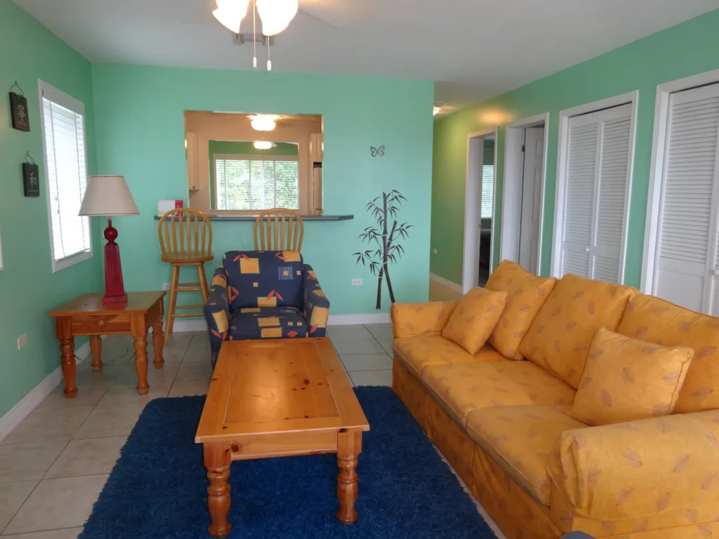 Sofas and coffee table in the Sunset Paradise 1 living room